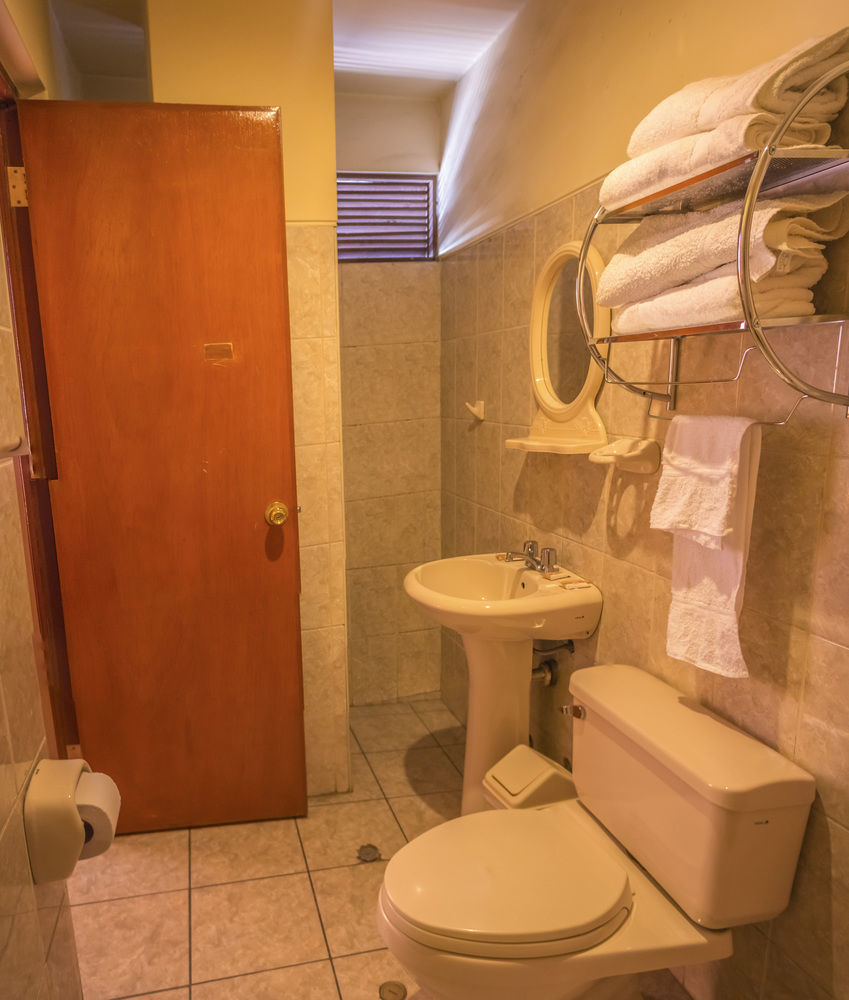 Ebony Hotel Huaraz  Zewnętrze zdjęcie